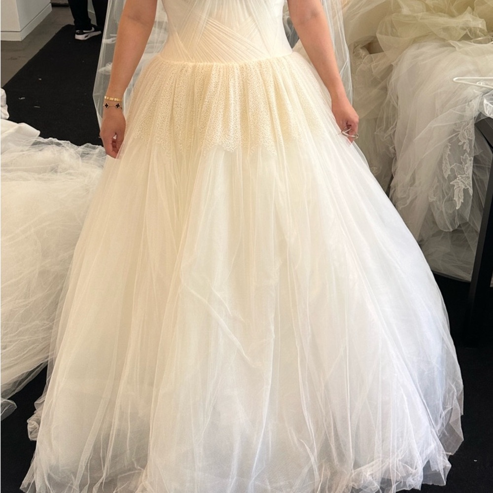 Vera Wang Wedding Dress Brand New